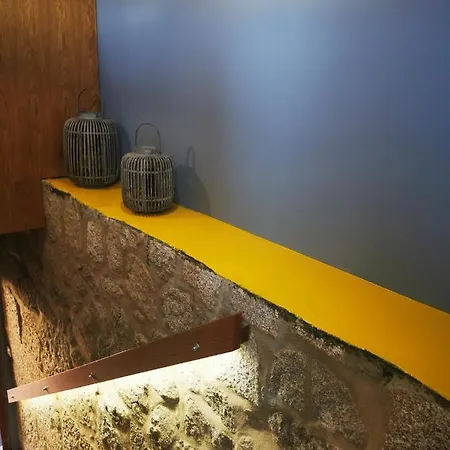 Estudios Do Bairro Do Castelo Capsule hotel Castro Daire